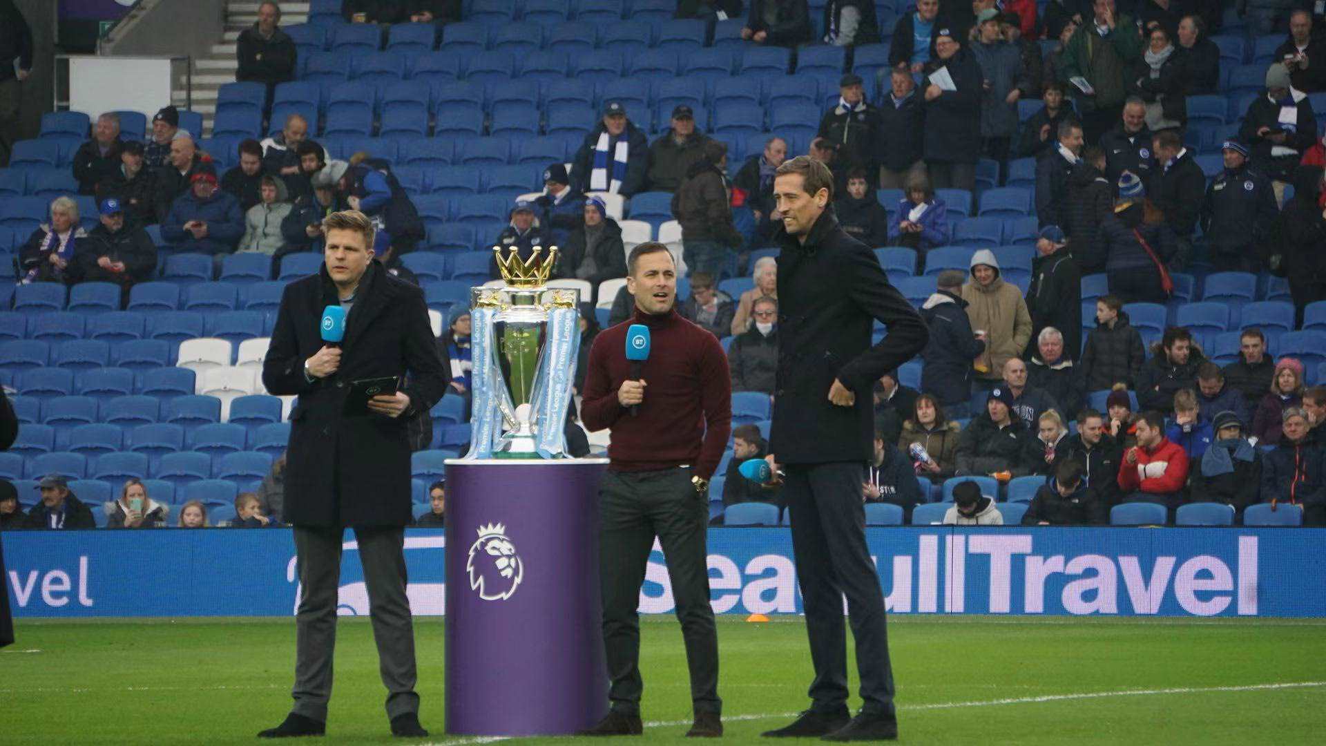 在这个充满 在这个充满